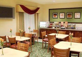 Hotel Fairfield & By Marriott
